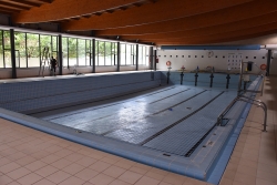 Treballs a les piscines cobertes del CEM Les Vernedes.