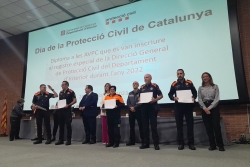 Moment en què es van reconèixer les AVPC registrades el 2022, amb el president de l'entitat de Montornès, Albert Montenegro, a l'esquerra. (imatge: Institut de Seguretat Pública de Catalunya)