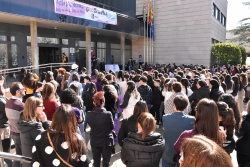 Acte central del 8M al davant de l'Ajuntament