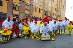 01/03/2025 - Rua de Carnaval.