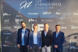 El regidor de Promoció Econòmica, Jordi Delgado i l’alcalde, José A. Montero, amb Sergi Martí i Manel Garcia, representants d’Stenco Industrial.