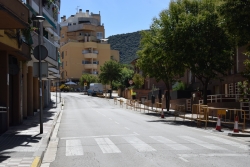 Inici de les obres de renovació de l'avinguda de la Mare de Déu de Montserrat.