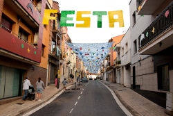 Carrer de l'Estrella guarnit com un fons marí.
