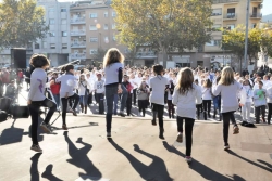 Flashmob "Vine a ballar contra la violència envers les dones"