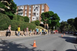 Baixant pel carrer de les Tres Creus