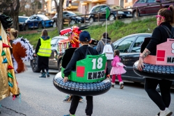 14/02/2026 - Rua de Carnaval.