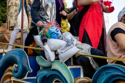 14/02/2026 - Rua de Carnaval.