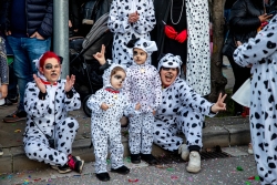 14/02/2026 - Rua de Carnaval.