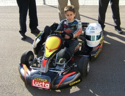 Alex Molina, en la presentació del seu kart amb el nom del nou patrocinador