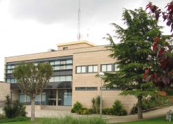 Ajuntament de Montornès, a l'avinguda de la Llibertat