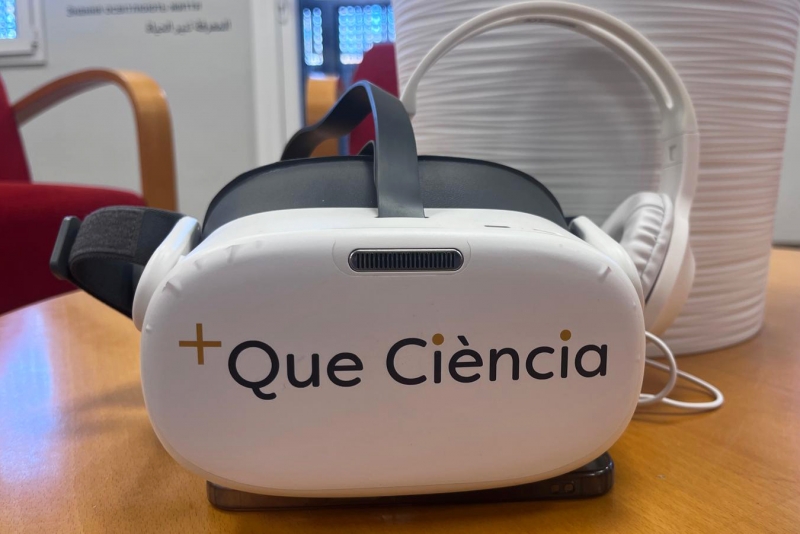 Les ulleres del projecte “Més que ciència” a la Biblioteca.