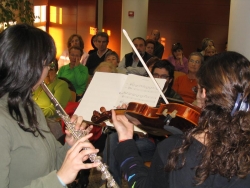 Actuació dels alumnes de l'Escola Municipal de Música als actes de commemoració del Dia Internacional de la Dona Treballadora