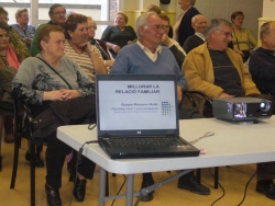 Assistents a la conferència que va obrir el cicle al Casal dels Avis de Montornès Nord