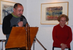 La lectura del manifest ha anat a càrrec de dos usuaris dels casals dels avis de Montornès