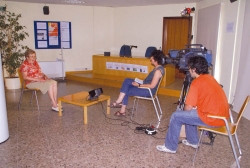 El plató d'entrevistes s'ha habilitat a la sala d'actes de la Biblioteca
