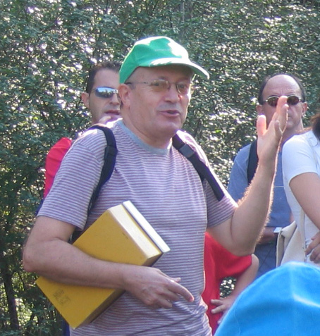 Les excursions són guiades per l'escriptor local, autor dels textos dels fascicles, Xavier Bertran