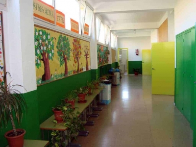 Durant l'estiu s'ha repintat l'Escola Sant Sadurní