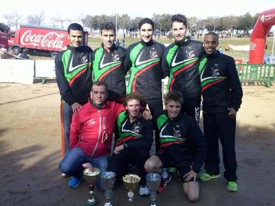 L'equip masculí de cros del CE Atletisme (Foto: CE Montornès Atletisme)