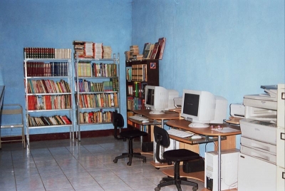 Entre els anys 2003 i 2004, l'Ajuntament va destinar fons de cooperació a la creació d'una biblioteca a Villanueva