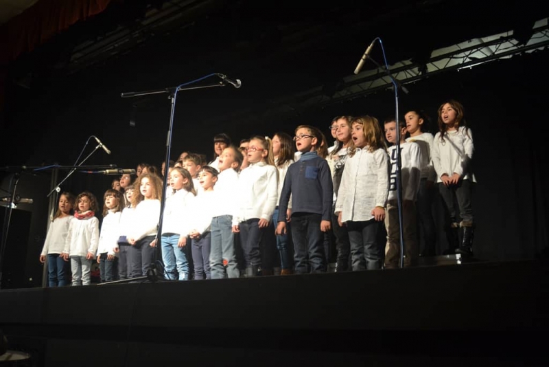 Actuació d'un dels grups corals de l'Escola Municipal de Música durant la festa de Santa Cecilia