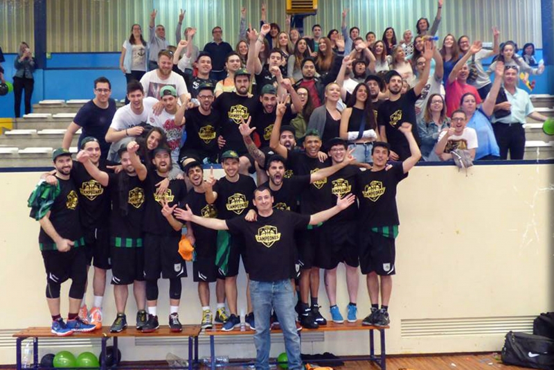 Celebració lliga 2015-16 CB Vila de Montornès Sots 25 (Font: Francisco Nieto)