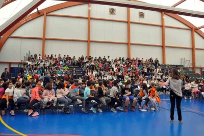 L'acte ha aplegat alumnes de 5è i de 6è de totes les escoles del poble