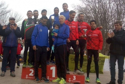 Equip sènior masculí de l'Atletisme Montornès, sotscampió de Catalunya de cros (Font: Club Atletisme Montornès)