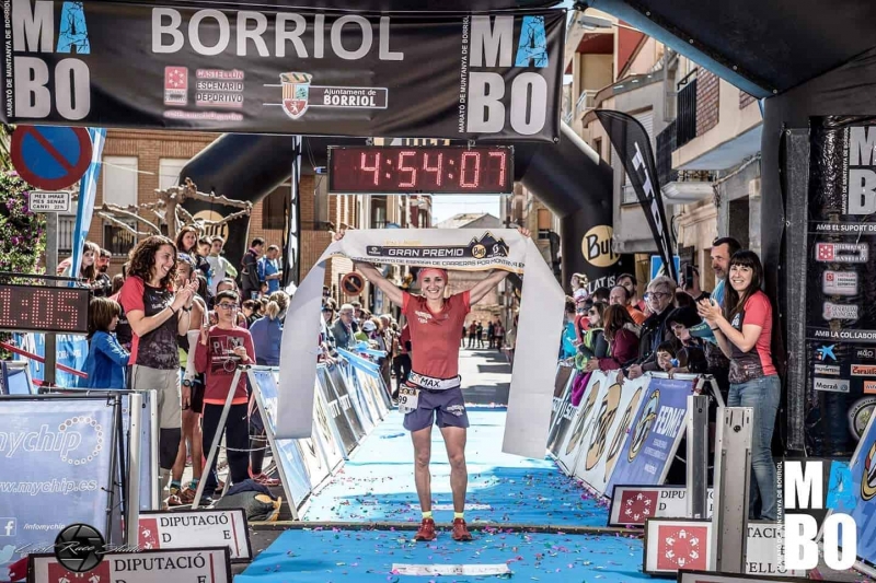 Eli Gordón a l'arribada a la meta (Foto: MBO Marató de Muntanya de Borriol)