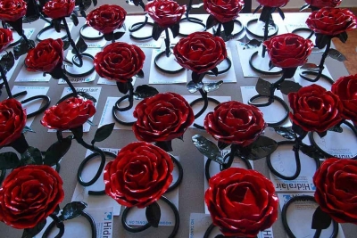 Alguns treballs artístics i de precisió realitzats pels alumnes de soldadura per Sant Jordi