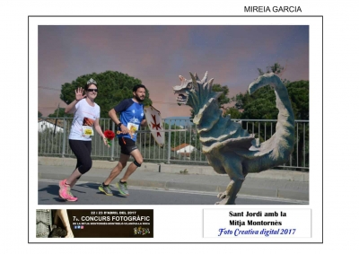 Premi fotografia digital creativa: "Sant Jordi amb la Mitja Montornès" de Mireia García