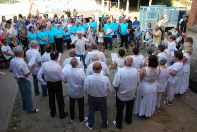 Actuació de la Coral La Lira en el 70 aniversari de la collita del '47