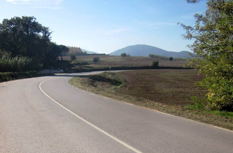 Revolt  de la carretera BV-5001 amb accés al camí de Can Cuberot (Foto: DIBA)