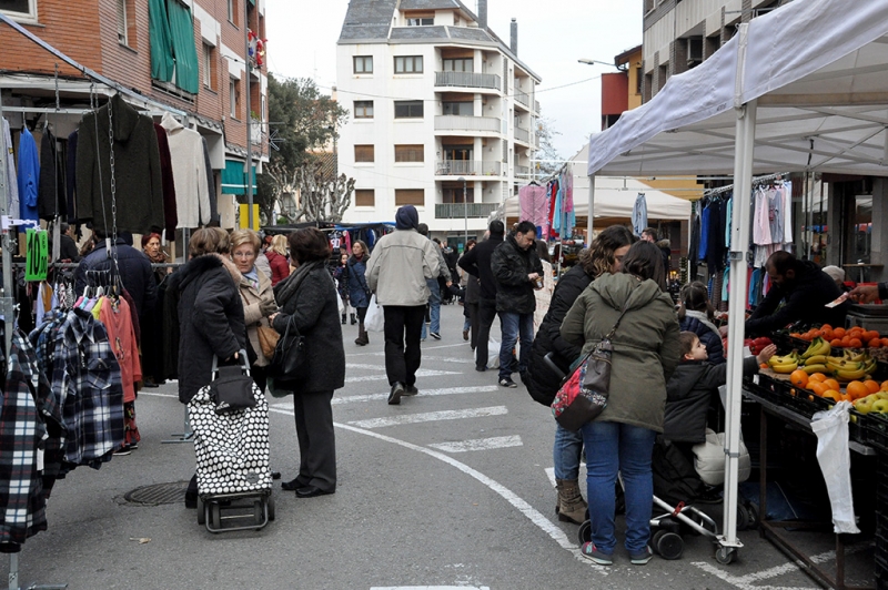 Mercat setmanal de Montornès Centre (Imatge d'arxiu)