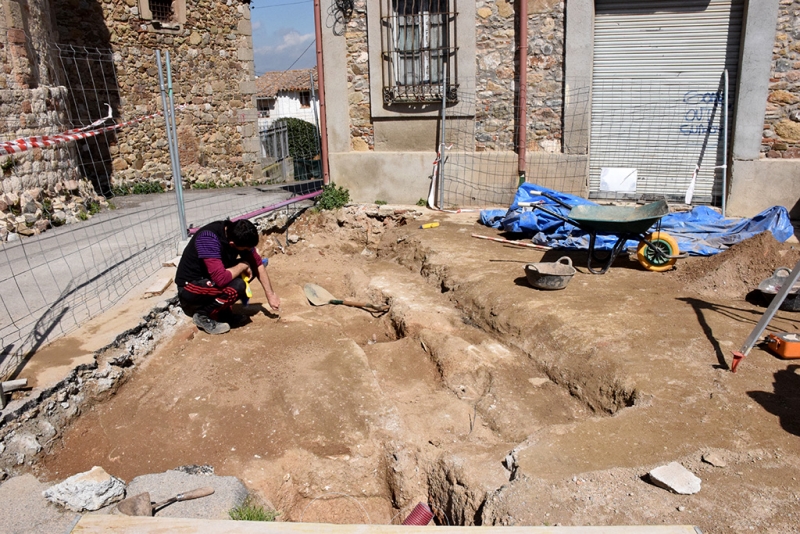 Intervenció arqueològica a la plaça de Joaquim Mir