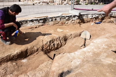 També s'estudiaran i documentaran les estructures funeràries