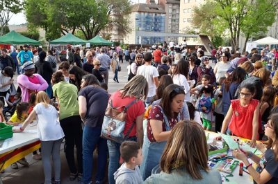 Sant Jordi 2018 a la plaça de Pau Picasso