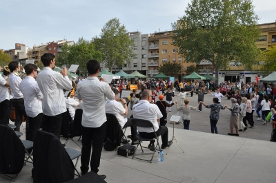 Ballada de sardanes amb la Cobla Ciutat de Manresa