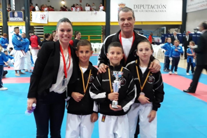 Equip infantil en el Campionat d'Espanya de Clubs (Font: Club Karate Montornès)