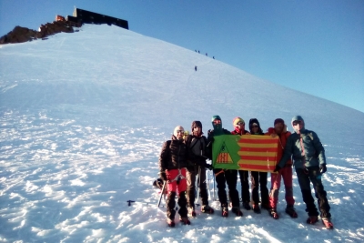 Els alpinistes al Coll de Lys (Foto: Associació Excursionista Lleure Montornès)