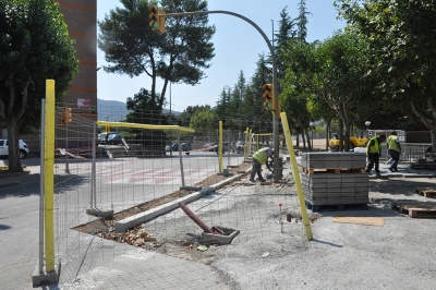 Carrer de la Llibertat a l'alçada de l'Escola Marinada