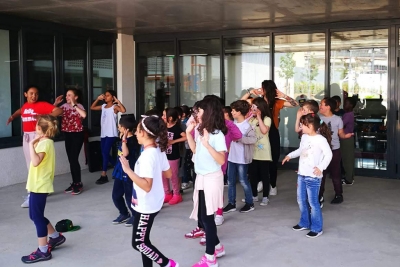 Activitats a l'entorn del mercat solidari de l'Escola Palau d'Ametlla