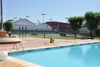 Feines de condicionament a les piscines d'estiu