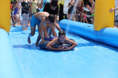 Tobogan aquàtic gegant (Foto: Ajuntament. Autor: Juanjo Bermejo)