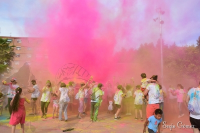 Holi Run organitzada pel CA Montornès (Foto: Segis Gómez)