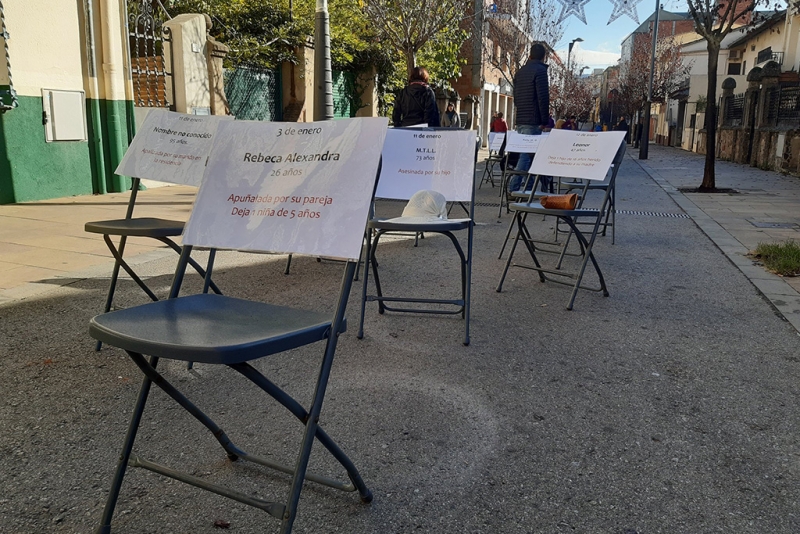 "No més cadires buides". Acció reivindicativa al carrer Major