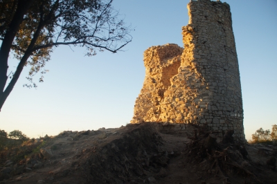 La torre completa ja sense la bastida.