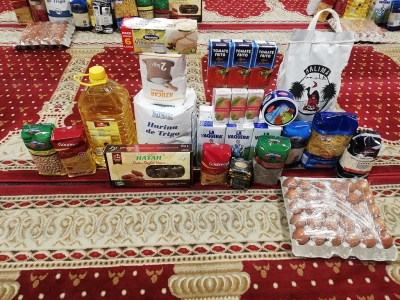 Lots d'aliments aportats per la Comunitat Islàmica de Montornès Nord