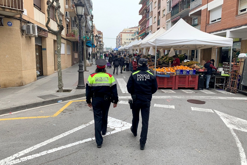 Patrulla mixta de la Policia Local i els Mossos d'Esquadra