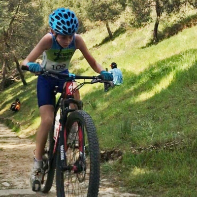 Arnau Pérez, del Club Triatló Montornès, al Duatló de Balaguer. (imatge: CT Montornès)