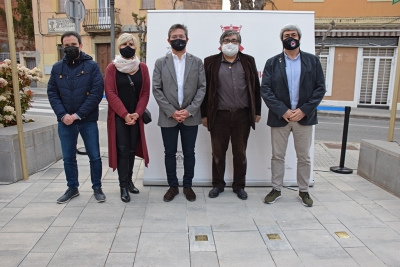 Representants de l'Ajuntament de Montornès, la Generalitat, la Diputació i l'Amical Mauthausen